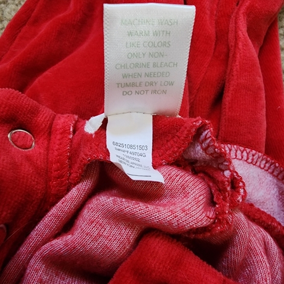 First Moments Layette 6-9 Mo Sleeper Red Velvet - Picture 6 of 8